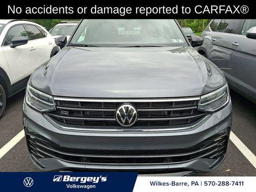 Platinum Gray Metallic 2024 Volkswagen Tiguan 2.0T SE R-Line Black 4MOTION