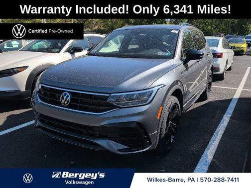 Platinum Gray Metallic 2024 Volkswagen Tiguan 2.0T SE R-Line Black 4MOTION