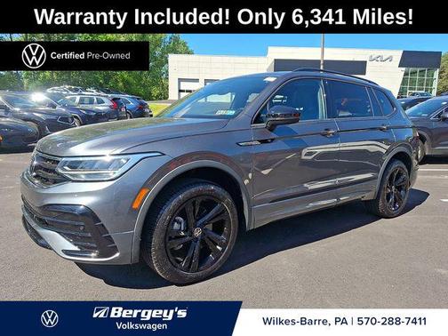 Platinum Gray Metallic 2024 Volkswagen Tiguan 2.0T SE R-Line Black 4MOTION