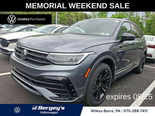 Platinum Gray Metallic 2024 Volkswagen Tiguan 2.0T SE R-Line Black 4MOTION
