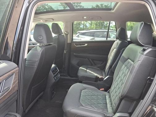 2025 Volkswagen Atlas 2.0T SEL Premium R-Line 4MOTION