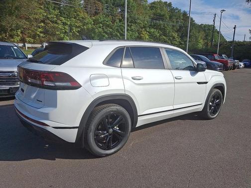 2026 Volkswagen Atlas Cross Sport 2.0T SEL