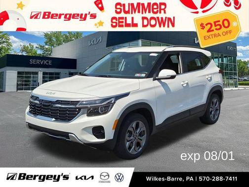 Snow White Pearl 2024 Kia Seltos S