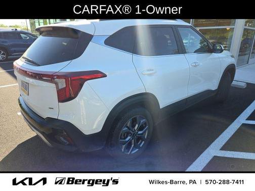 Snow White Pearl 2024 Kia Seltos S