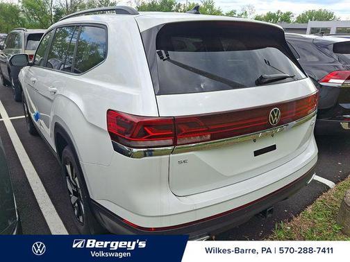 Opal White Pearl 2026 Volkswagen Atlas 2.0T SE w/Technology 4MOTION