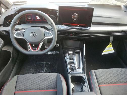 2025 Volkswagen Golf GTI 2.0T SE DSG