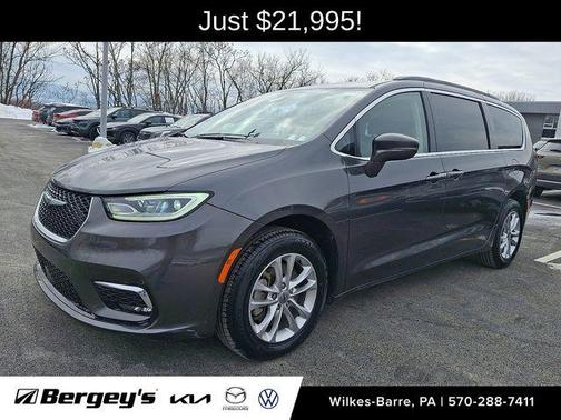 2021 Chrysler Pacifica Touring AWD