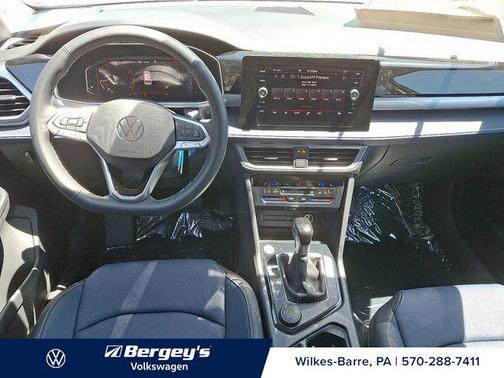 2025 Volkswagen Taos 1.5T SEL