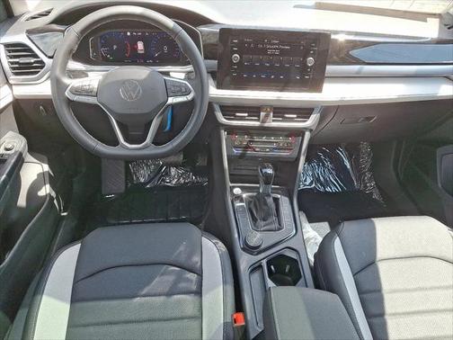 2025 Volkswagen Taos 1.5T SEL