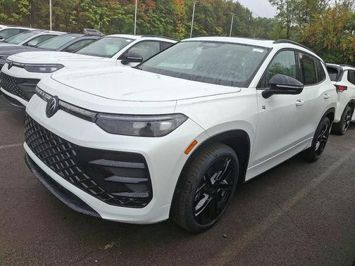 2025 Volkswagen Tiguan 2.0T SE R-Line Black