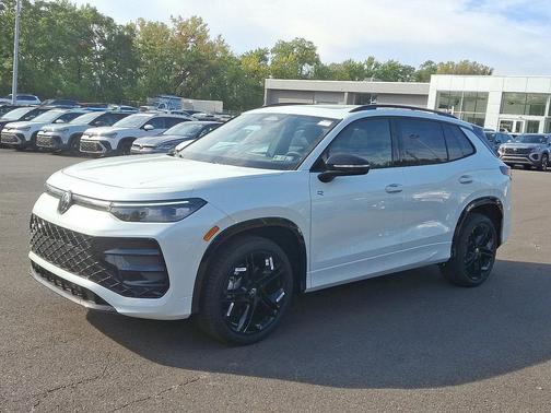 2025 Volkswagen Tiguan 2.0T SE R-Line Black 4MOTION