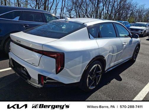 Snow White Pearl 2025 Kia K4 GT-Line