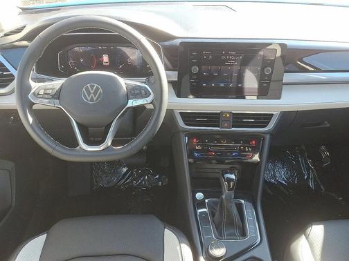 2025 Volkswagen Taos 1.5T SEL