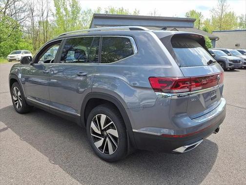2025 Volkswagen Atlas 2.0T SEL