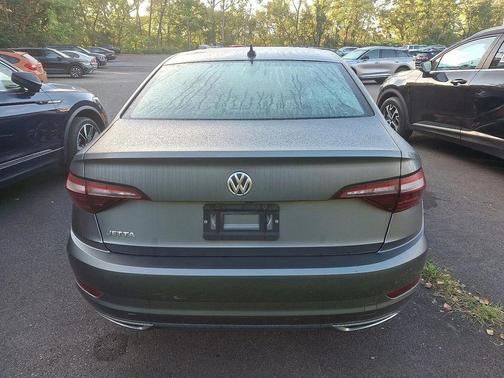 2021 Volkswagen Jetta 1.4T R-Line