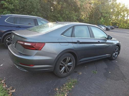 2021 Volkswagen Jetta 1.4T R-Line