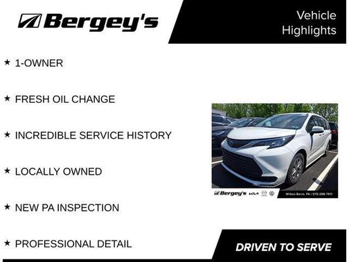 White 2022 Toyota Sienna LE