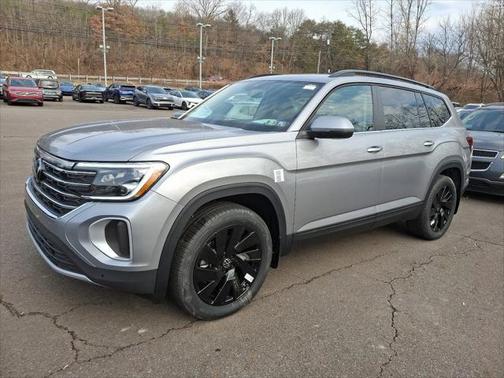 2025 Volkswagen Atlas 2.0T SE w/Technology 4MOTION