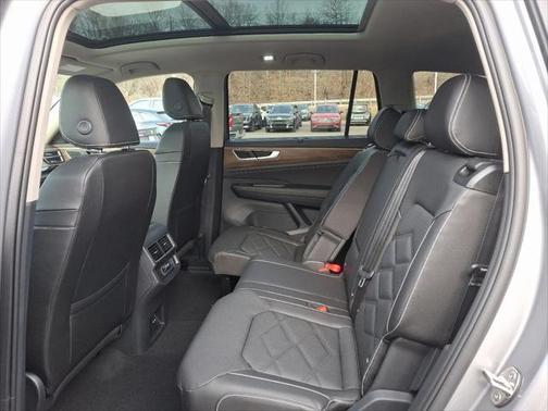 2025 Volkswagen Atlas 2.0T SE w/Technology 4MOTION