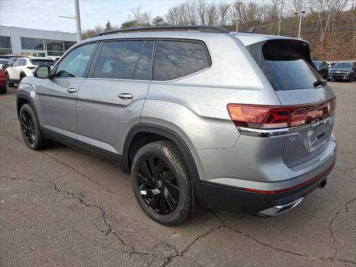 2025 Volkswagen Atlas 2.0T SE w/Technology 4MOTION