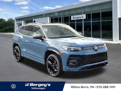 Monterey Blue w/Deep Black Roof 2026 Volkswagen Tiguan 2.0T SE R-Line Black 4MOTION