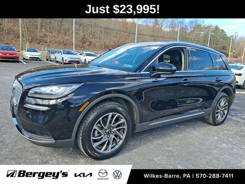 Infinite Black Metallic Clearcoat 2022 Lincoln Corsair Standard