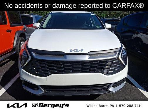 Snow White Pearl 2024 Kia Sportage LX