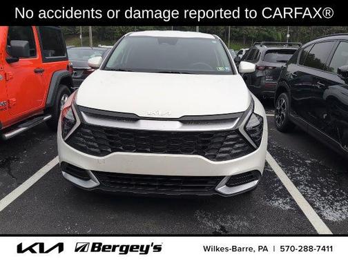 Snow White Pearl 2024 Kia Sportage LX