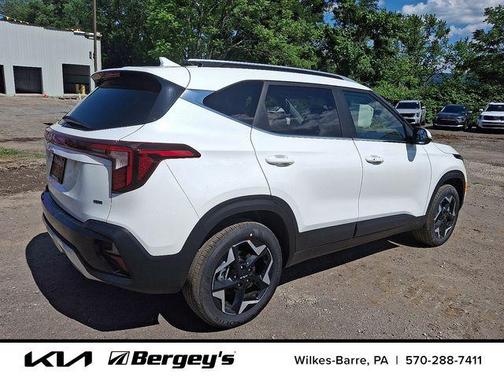 Snow White Pearl 2025 Kia Seltos EX