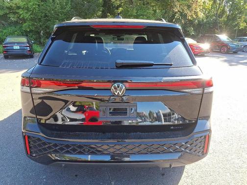 2025 Volkswagen Tiguan 2.0T SE R-Line Black 4MOTION