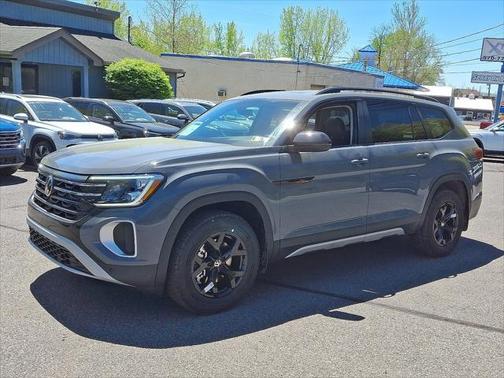 2025 Volkswagen Atlas 2.0T Peak Edition