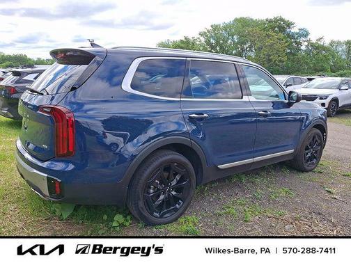 Midnight Lake Blue 2024 Kia Telluride S