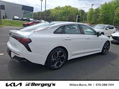 Snow White Pearl 2025 Kia K5 GT-Line