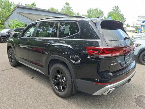 2025 Volkswagen Atlas 2.0T Peak Edition