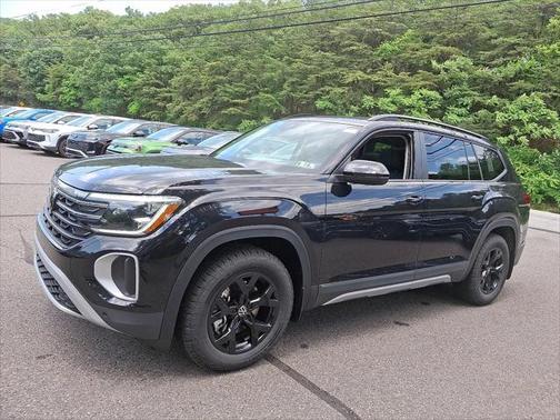 2025 Volkswagen Atlas 2.0T Peak Edition