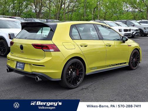 Polemo Yellow w/Black Roof 2023 Volkswagen Golf GTI 1.4T TSI