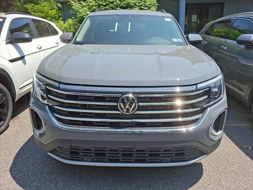 2025 Volkswagen Atlas 2.0T SE w/Technology 4MOTION
