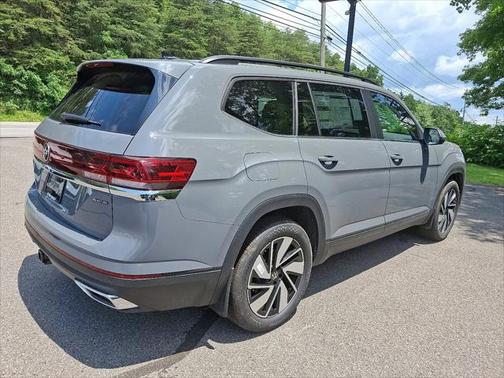 2025 Volkswagen Atlas 2.0T SE w/Technology 4MOTION