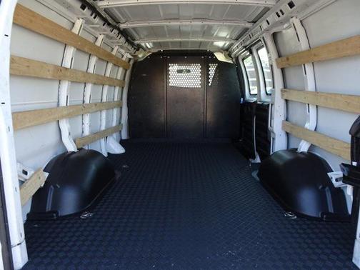 2023 GMC Savana 2500 Work Van