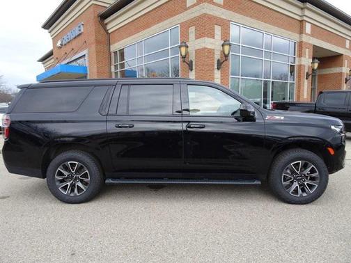 2023 Chevrolet Suburban 4WD Z71