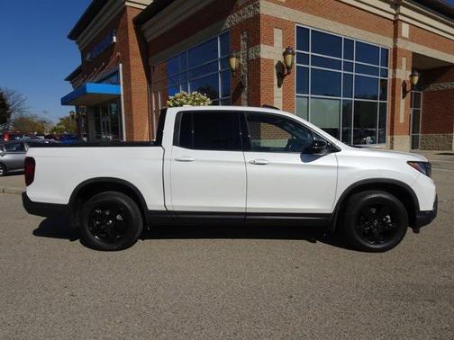 2022 Honda Ridgeline Black