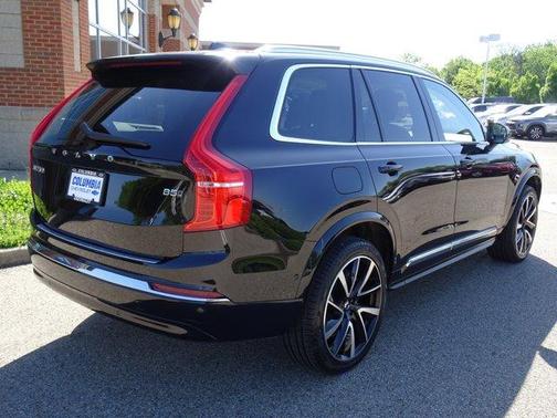 2025 Volvo XC90 B5 Plus