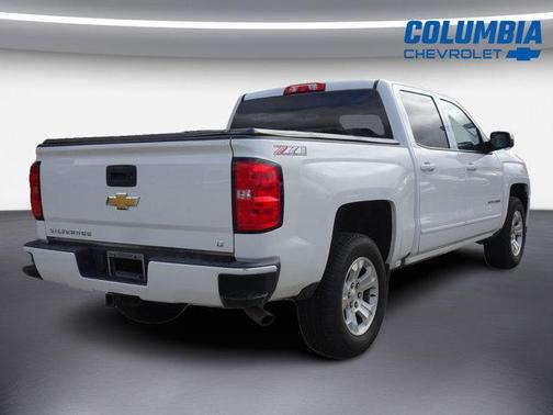Summit White 2018 Chevrolet Silverado 1500 LT