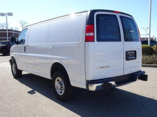 2024 Chevrolet Express 2500 RWD 2500 Regular Wheelbase WT