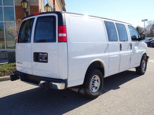 2024 Chevrolet Express 2500 RWD 2500 Regular Wheelbase WT