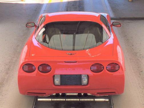 2000 Chevrolet Corvette Base