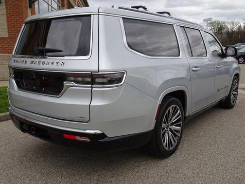 2023 Jeep Grand Wagoneer L Series III