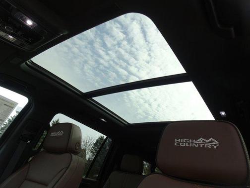 2026 Chevrolet Suburban High Country, 4WD