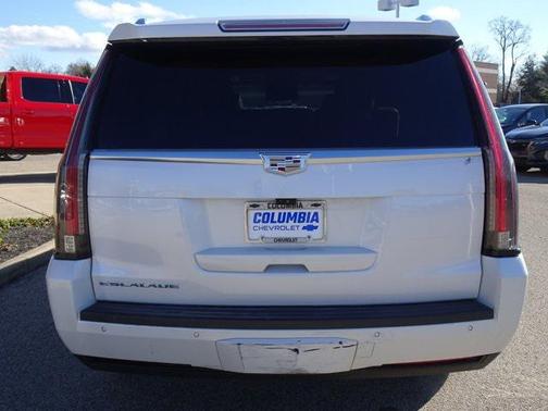 2017 Cadillac Escalade ESV Luxury