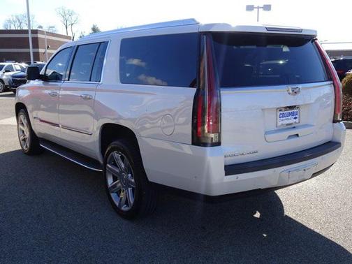2017 Cadillac Escalade ESV Luxury